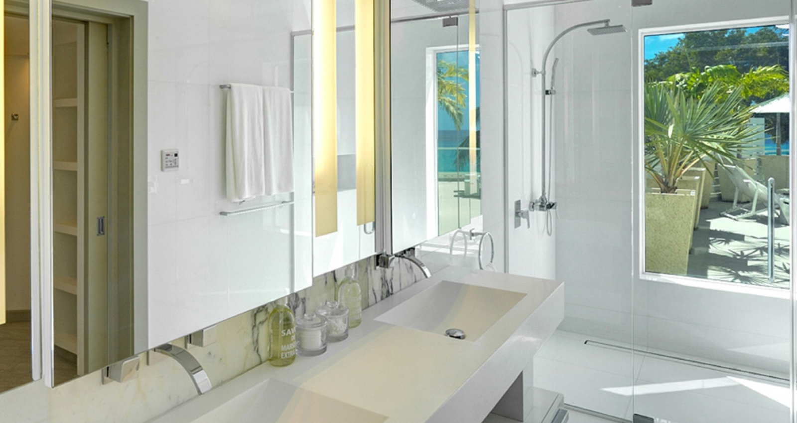 Footprints Villa Barbados - Nice Bathroom