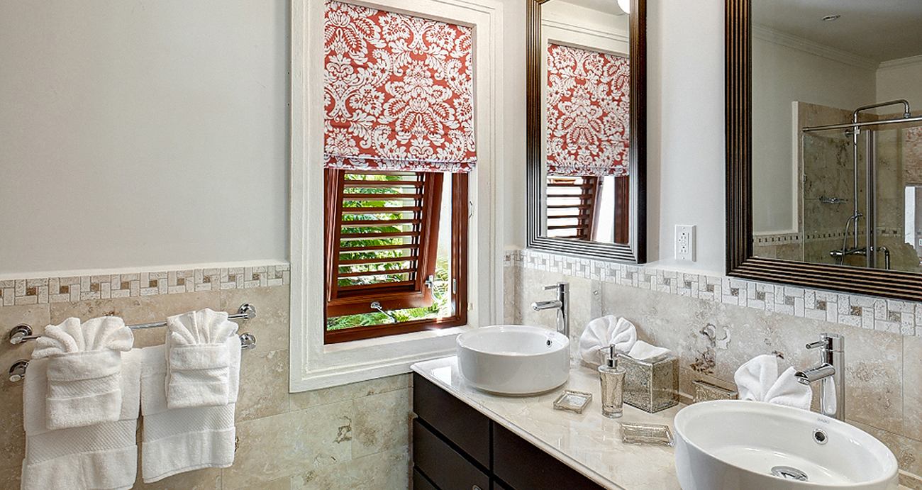 Claridges 6 - Spacious Bathroom