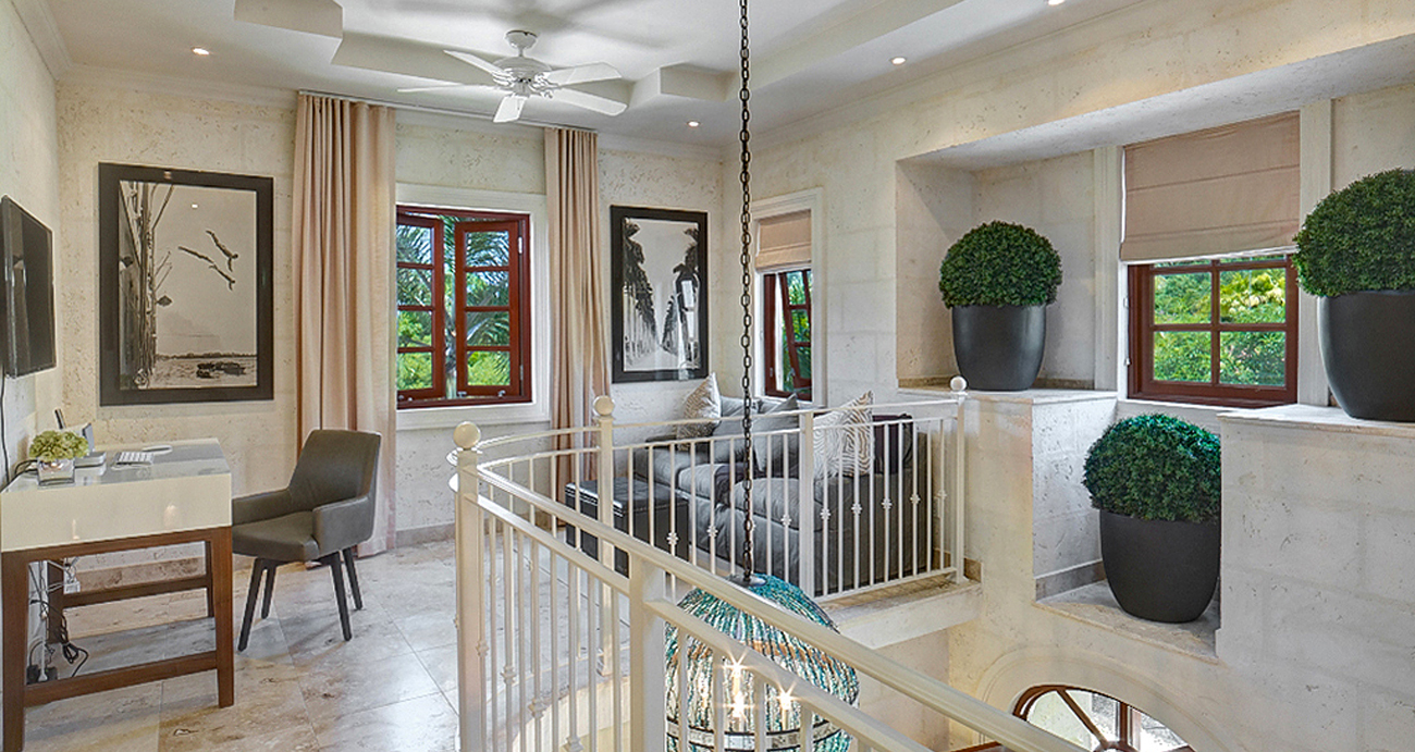 Claridges 6 - Lovely Living Room 