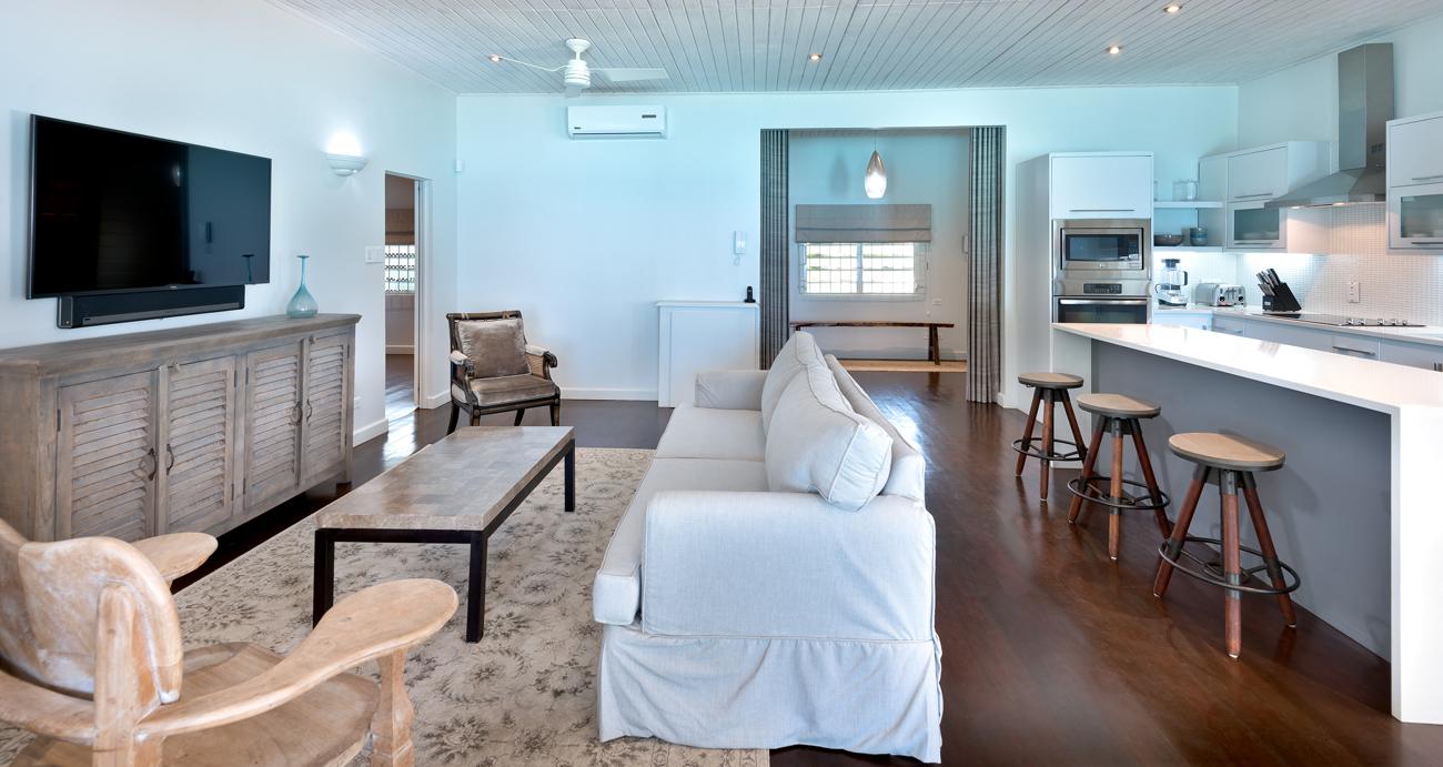 La Lune - Comfortable Living Room Area